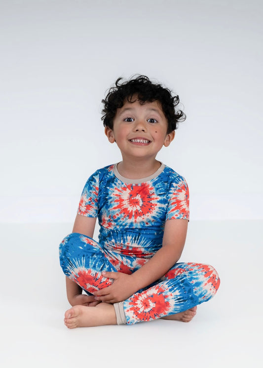 Red, White and Groove 2 Piece Set