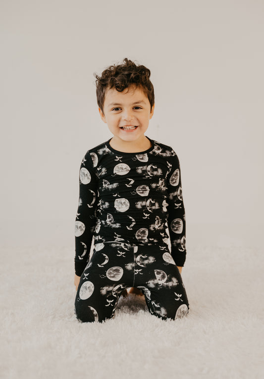 Spooky Phases 2 Piece Set